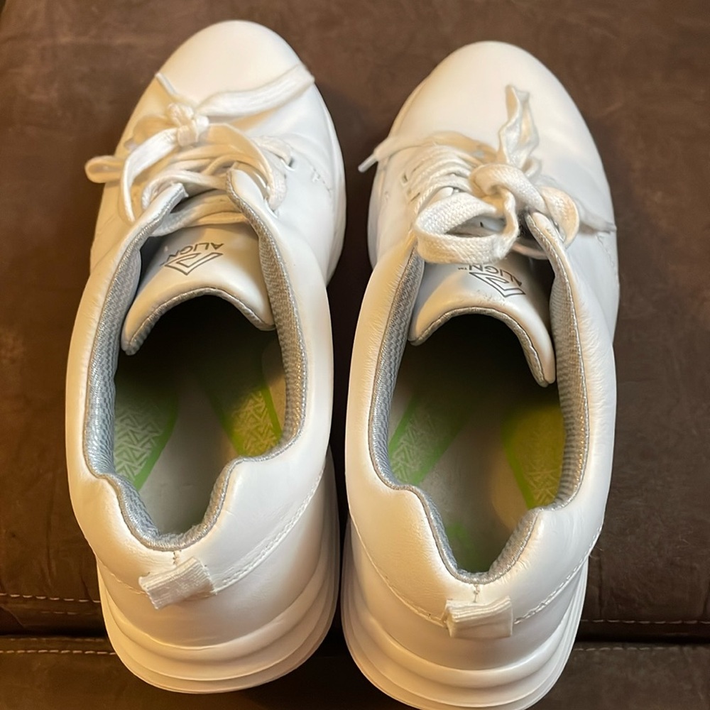 Align Nurses Shoe - Sz 8M